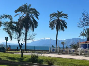 Commercial shop with sea view in Muratpasa Antalya